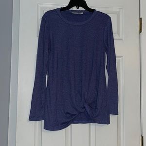 Twist-knot shirt